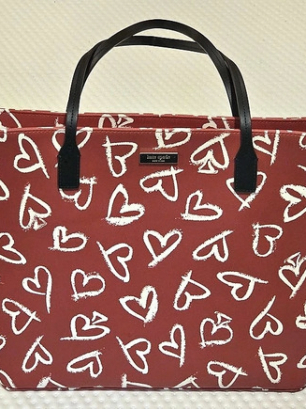 kate spade Bleecker Stencil Hearts Pop Large Tote in Red & White